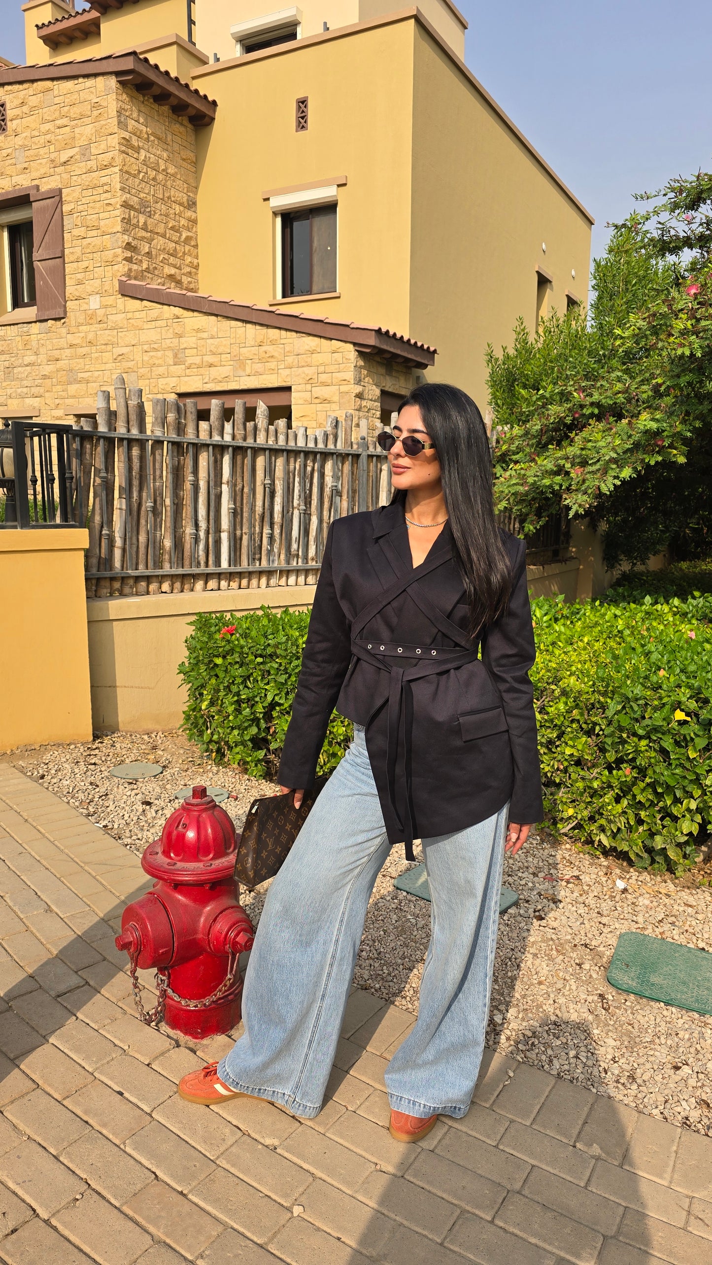 The Bold Belted Blazer -Noir
