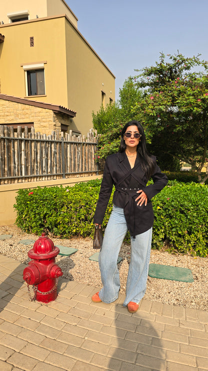 The Bold Belted Blazer -Noir